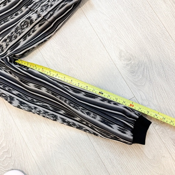 BNWOT Rare Saint Laurent Reversible Printed Jacket Size Small JU0014 - Picture 7 of 16